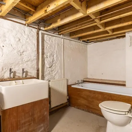 Daire Bright & Quirky 3bd - Wellington Terrace!
