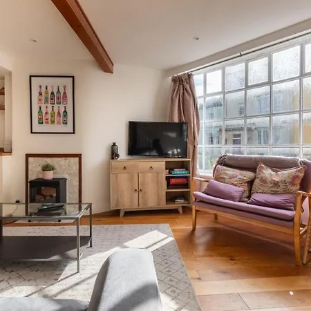 Bright & Quirky 3bd - Wellington Terrace! Bristol