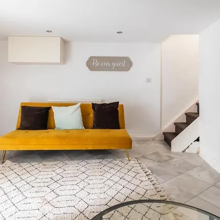 Bright & Quirky 3bd - Wellington Terrace! Διαμέρισμα
