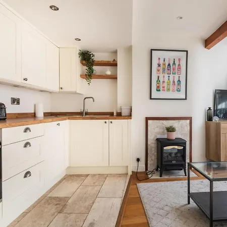 Bright & Quirky 3bd - Wellington Terrace! * Bristol