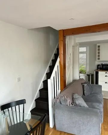 Bright & Quirky 3bd - Wellington Terrace! * Бристоль